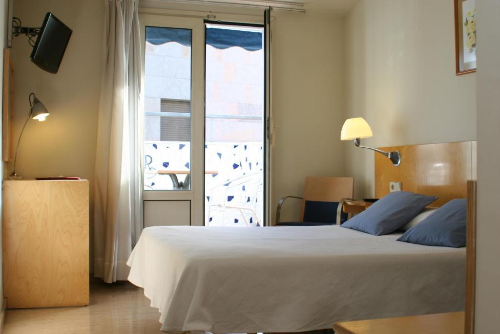 Hotel Rambla Figueres Номер фото
