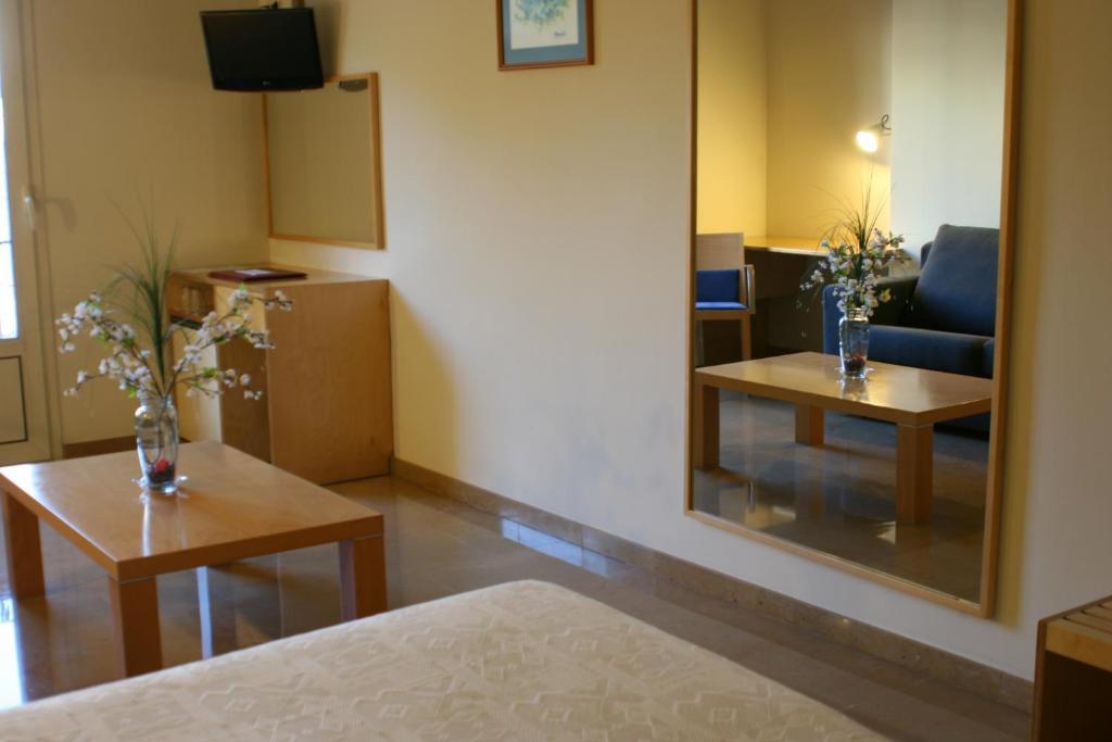 Hotel Rambla Figueres Номер фото