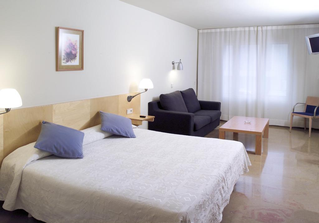 Hotel Rambla Figueres Экстерьер фото