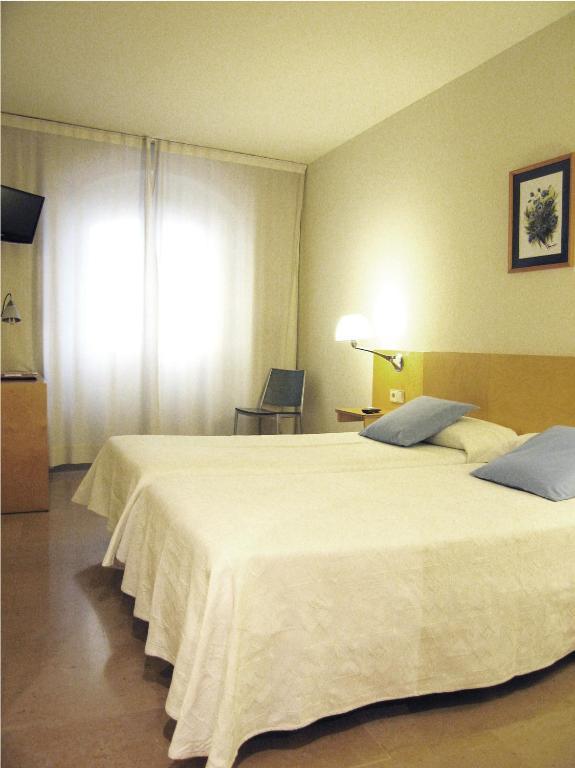 Hotel Rambla Figueres Номер фото