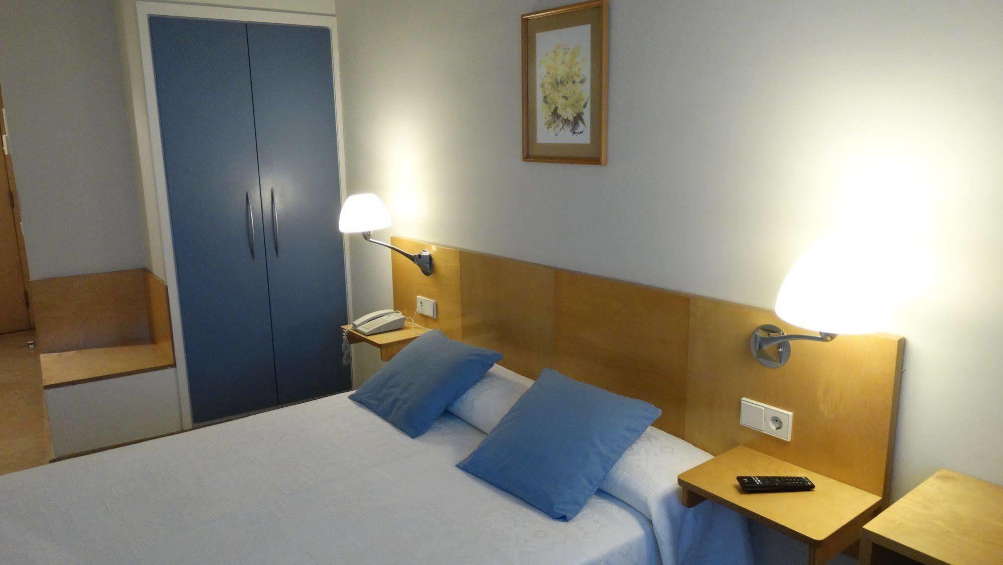 Hotel Rambla Figueres Экстерьер фото